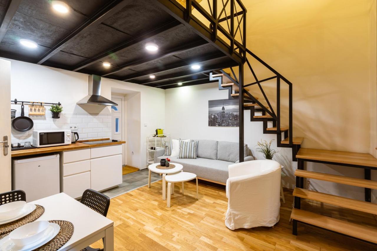 Modern Stylish Apartment @ Superb Central Location Budapest Bagian luar foto