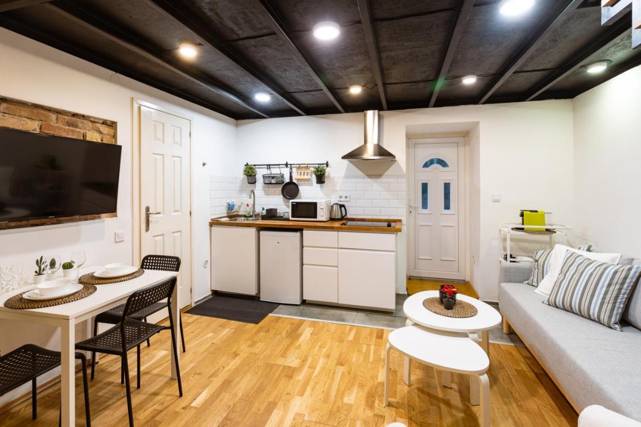 Modern Stylish Apartment @ Superb Central Location Budapest Bagian luar foto