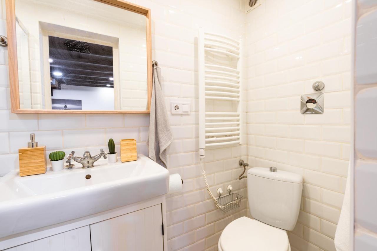 Modern Stylish Apartment @ Superb Central Location Budapest Bagian luar foto
