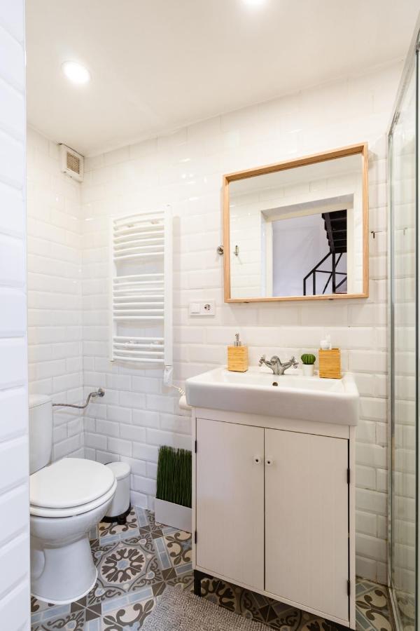 Modern Stylish Apartment @ Superb Central Location Budapest Bagian luar foto