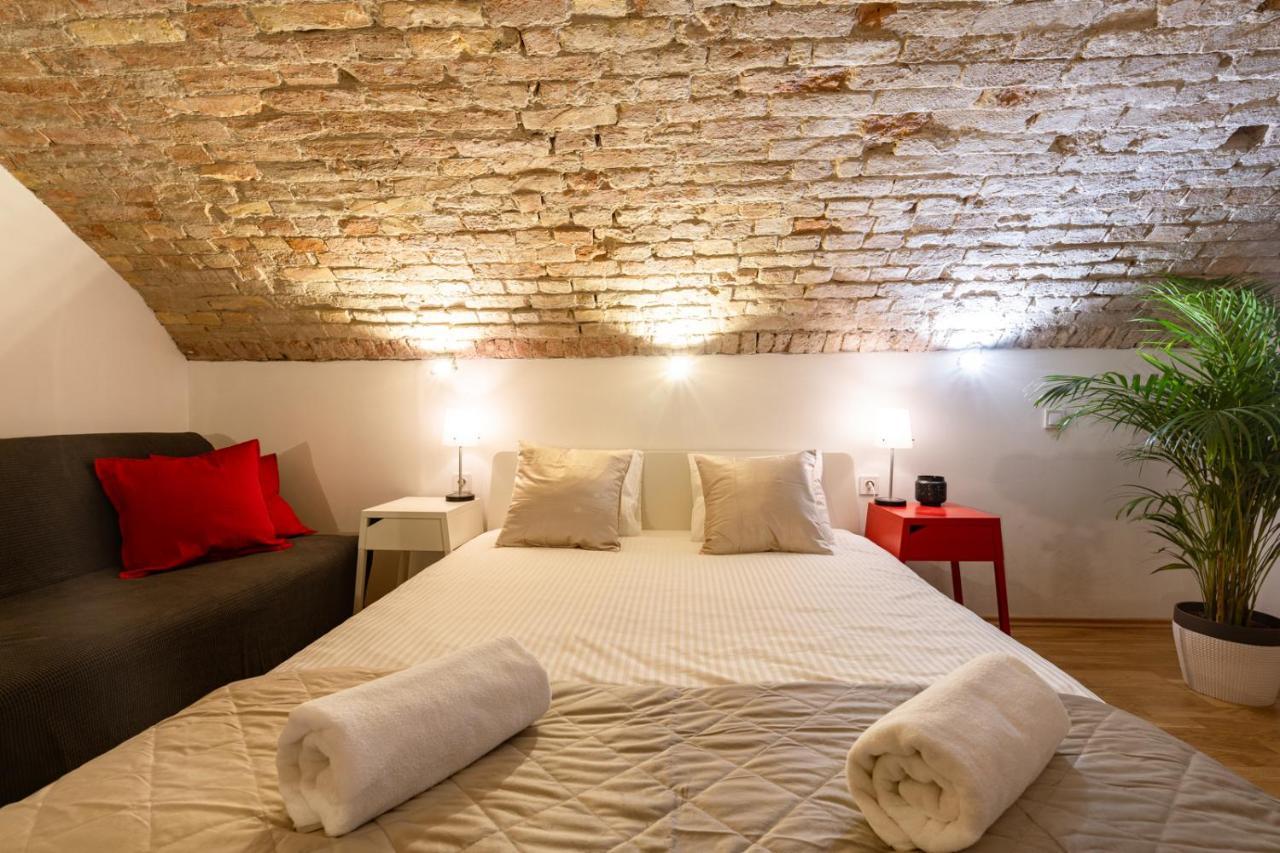 Modern Stylish Apartment @ Superb Central Location Budapest Bagian luar foto