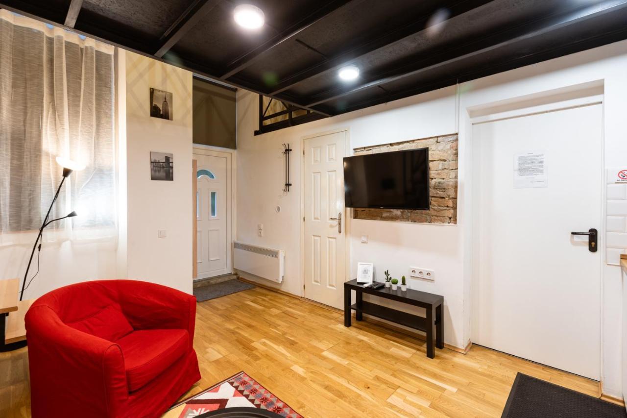 Modern Stylish Apartment @ Superb Central Location Budapest Bagian luar foto