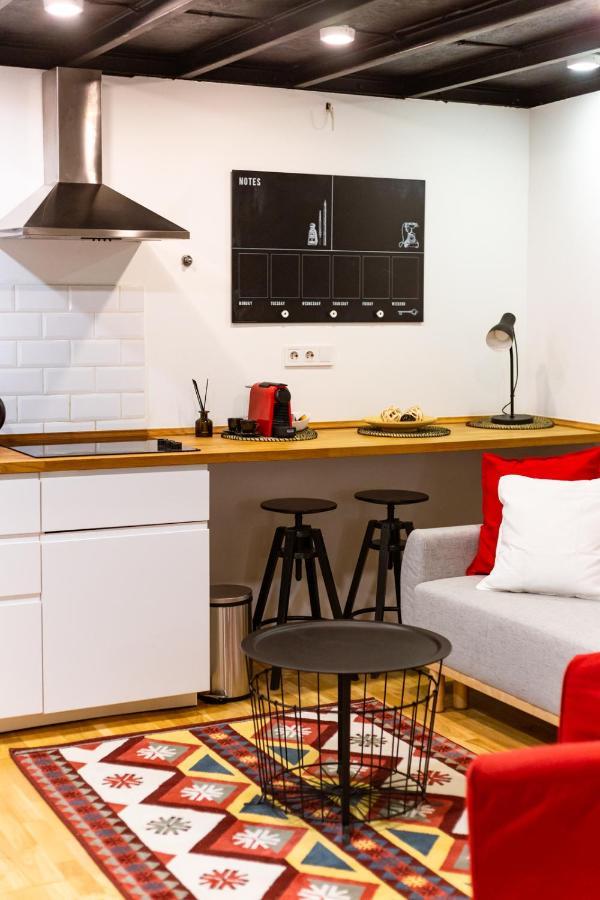Modern Stylish Apartment @ Superb Central Location Budapest Bagian luar foto
